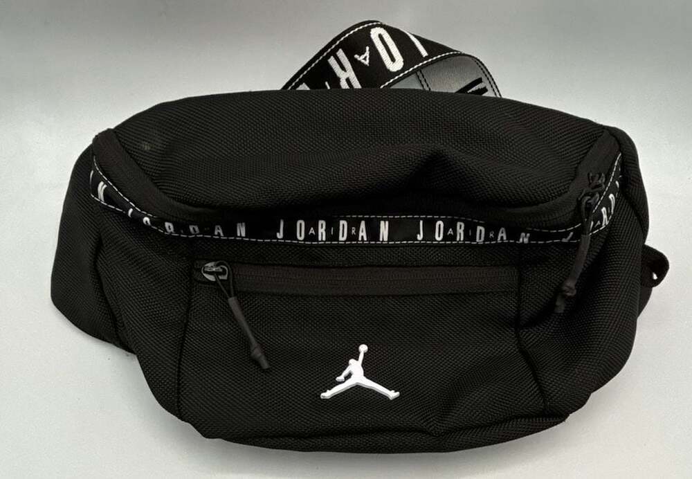 Jordan Air Jordan Crossbody Sling Bag Fanny Pack Black White 9A0092-023